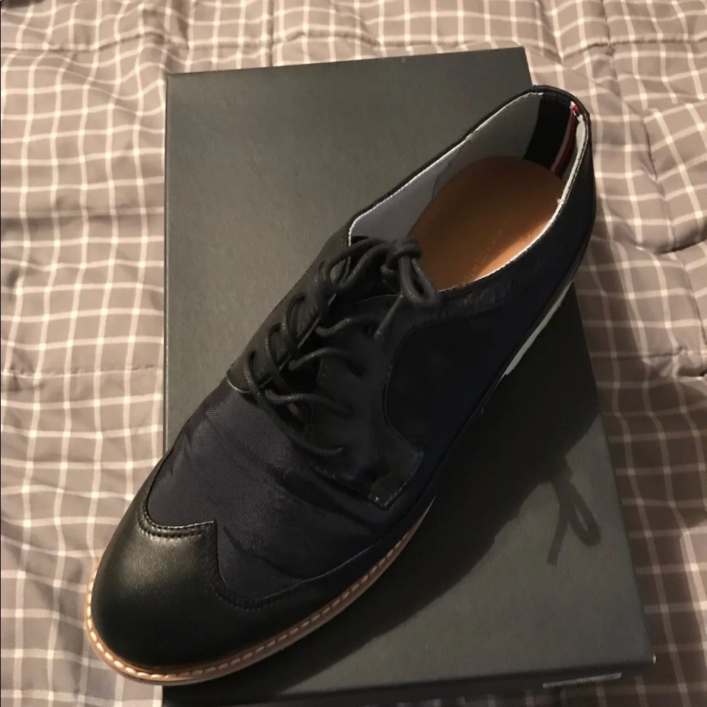 Tommy Hilfiger ladies oxford